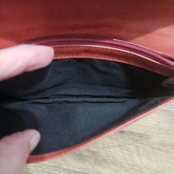 Harbour 2nd Billfold Red Leather Wallet Credit Card Slots Snap Closure - Picture 8 of 15